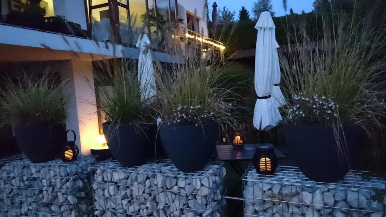 K82 Bnb & Hotel Kirchentellinsfurt エクステリア 写真